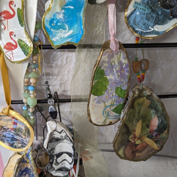 Custom Orders Handcrafted & decoupaged Oyster Clam shells florals animals Maps - Picture 2 of 14